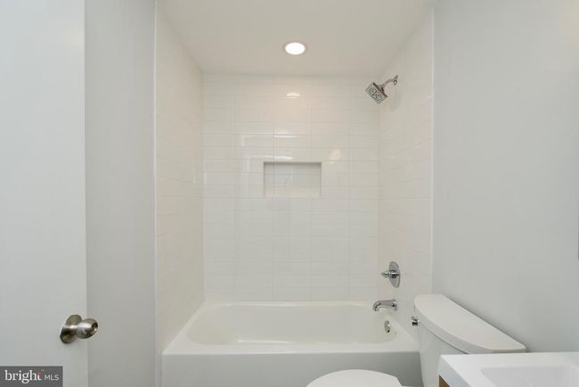 7688 Wolford Way, Townhouse with 3 bedrooms, 4 bathrooms and null parking in LORTON VA | Image 33