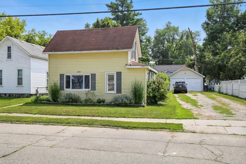 229 W Flint St, Lake Orion, MI, 48362-3035 | Card Image