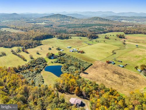 275 Seven Ponds Rd, AMISSVILLE, VA, 20106-4128 | Card Image