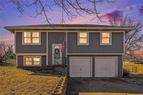 21395 W 181st St, Olathe, KS, 66062-9541 | Card Image