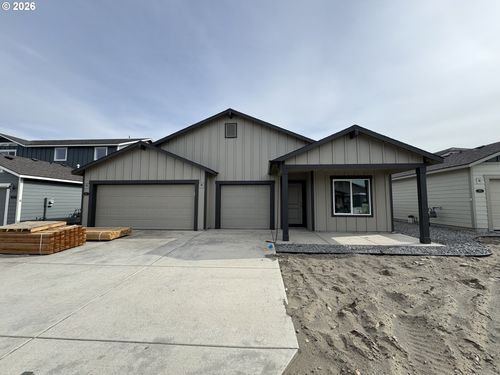 564 Arthur St, Umatilla, OR, 97882-2042 | Card Image