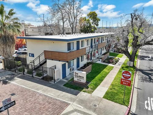 2093 Mount Diablo St, Concord, CA, 94520-7302 | Card Image