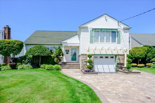 311 Blackheath Rd, Lido Beach, NY, 11561-4839 | Card Image