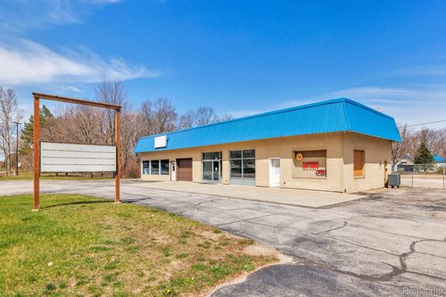 7210 Lakeshore Rd, Lakeport, MI, 48059-1942 | Card Image