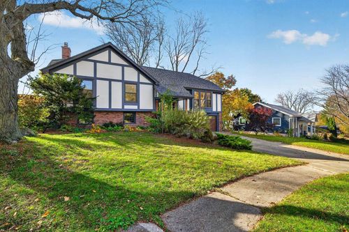 5405 Dahlia Court, Middleton, WI, 53562 | Card Image