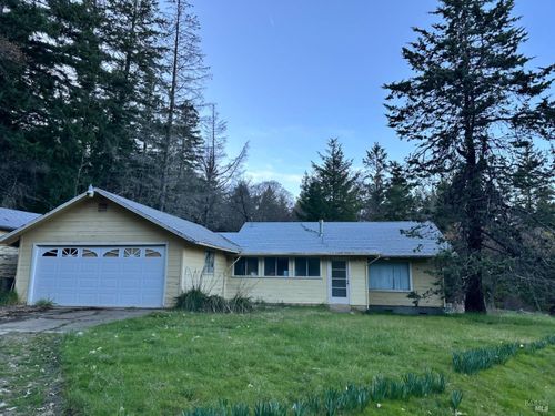 28201 Sherwood Road, Willits, CA, 95490 | Card Image