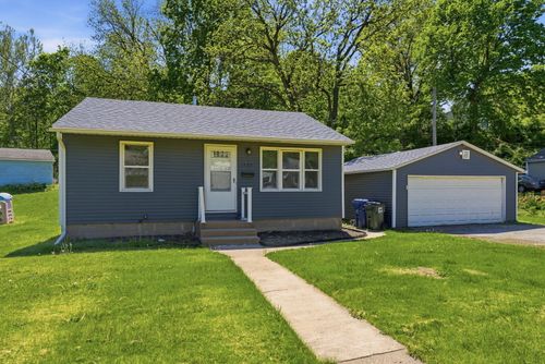1523 Kirkwood Boulevard, Davenport, IA, 52803 | Card Image