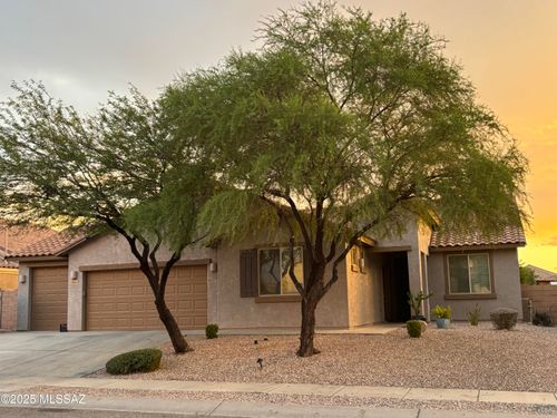 7596 S Evening Wind Dr, Tucson, AZ, 85757-8584 | Card Image