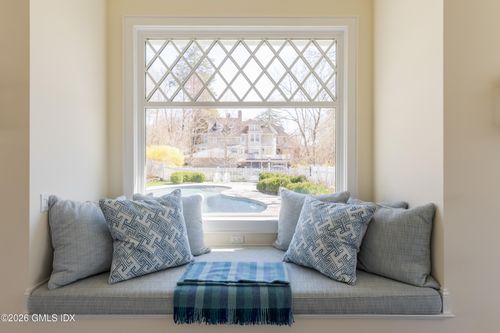 251 Palmer Hill Rd, Old Greenwich, CT, 06870-1022 | Card Image