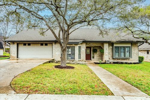 2132 Northcrest Drive, New Braunfels, TX, 78130 | Card Image