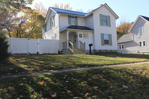 120 W Bond St, Hastings, MI, 49058-2203 | Card Image