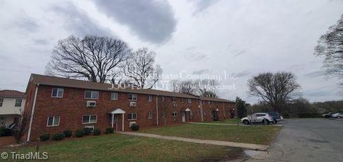 725 Akron Dr, Winston-Salem, NC, 27105-3700 | Card Image