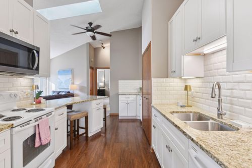 5524 Bimini Dr, Minnetonka, MN, 55343-4142 | Card Image