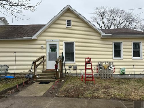 501 3rd St, Villa Grove, IL, 61956-1208 | Card Image