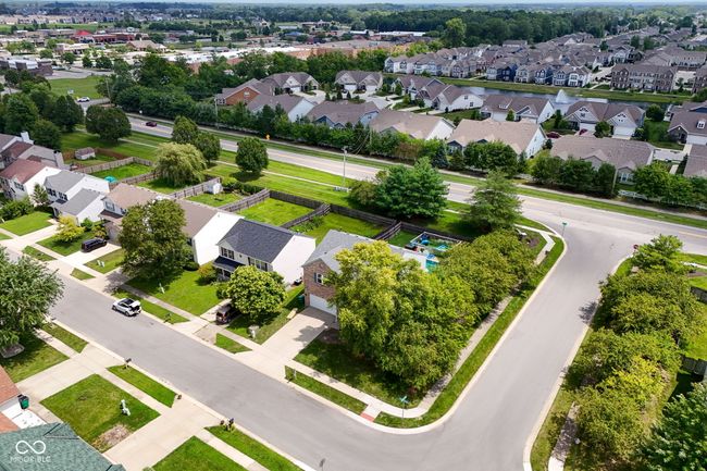 aerial perspective of suburban area | Image 47
