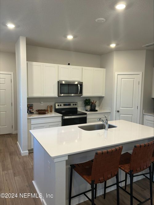 19-10670 Waterfield Rd, Jacksonville, FL, 32210-9271 | Card Image