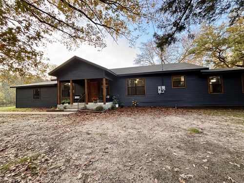 514 E Linn St, Huntington, TX, 75949-8243 | Card Image