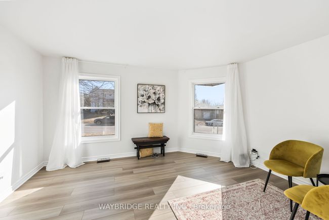 24 Mckeown Cres, House attached with 3 bedrooms, 2 bathrooms and 4 parking in Amherstview ON | Image 17