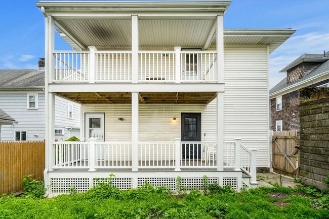 26 Enfield Rd, Home with 5 bedrooms, 2 bathrooms and 4 parking in Winthrop MA | Image 5