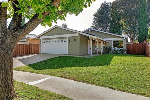 238 Arbor Valley Dr, San Jose, CA, 95119-1805 | Card Image