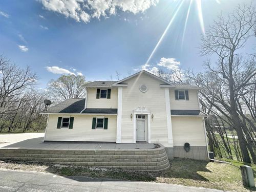 707 Linn St, Decorah, IA, 52101-2753 | Card Image