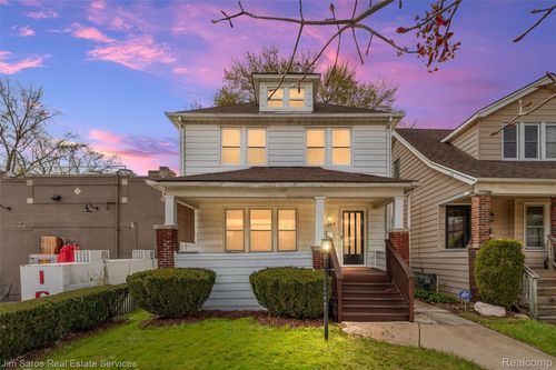 1405 Lakepointe St, Grosse Pointe Park, MI, 48230-1015 | Card Image