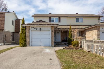 1366 Orlando Crt, Home with 3 bedrooms, 2 bathrooms and 5 parking in Oshawa ON | Image 2