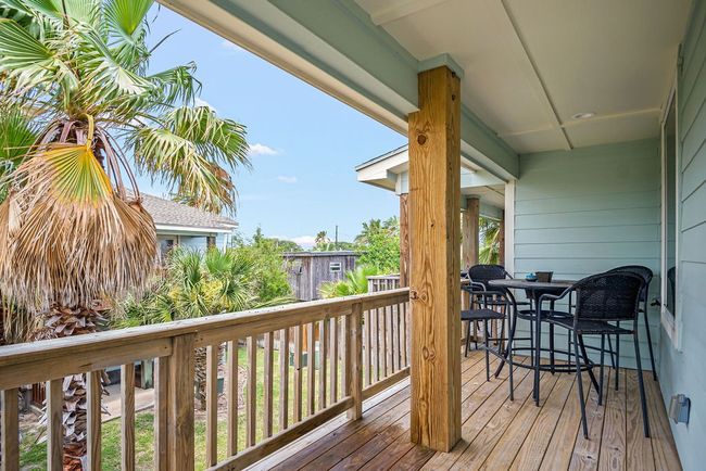 APT-16 - 247 W Roberts Ave, Condo with 3 bedrooms, 4 bathrooms and 4 parking in Port Aransas TX | Image 23