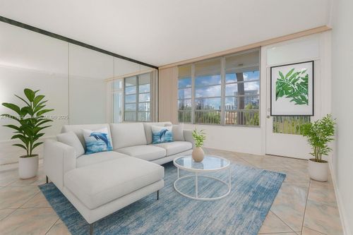 302-3181 S Ocean Dr, Hallandale Beach, FL, 33009-7225 | Card Image