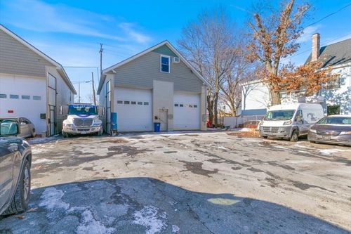 31 Garfield St, Lawrence, MA, 01843-2219 | Card Image