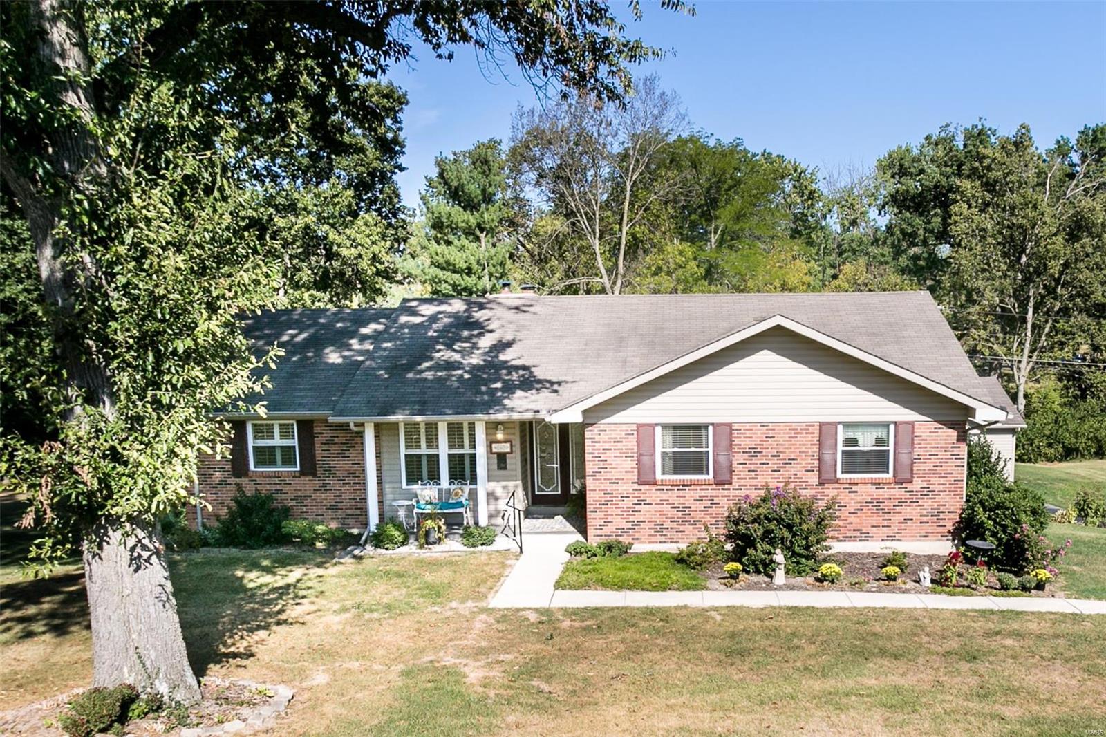 Sunset Ln, Saint Peters, MO 63376