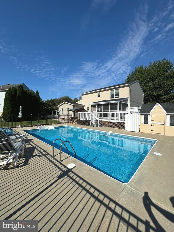 Joseph Pyle Dr, West Grove, PA 19390