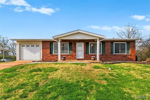 5248 Elaine Dr, Arnold, MO, 63010-3612 | Card Image