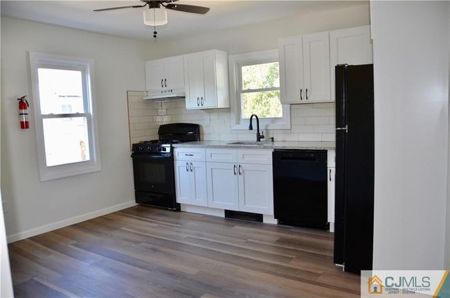 1939 Plainfield Ave, Condo with 2 bedrooms, 1 bathrooms and null parking in South Plainfield NJ | Image 5