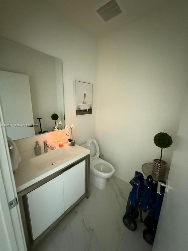 APT-603 - 2000 Metropica Way, Condo with 2 bedrooms, 3 bathrooms and null parking in Sunrise FL | Image 6