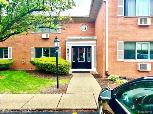 207-805 Plate St, Rochester, MI, 48307-1657 | Card Image