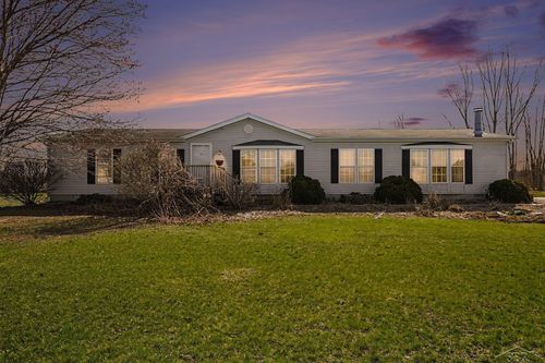 13195 Elms Rd, Birch Run, MI, 48415-8769 | Card Image