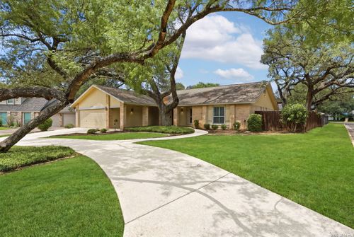 14402 Tara Oak St, San Antonio, TX, 78231-1726 | Card Image