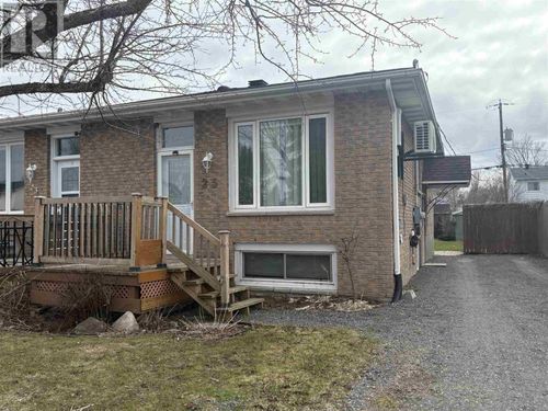 25 Amherst St, Sault Ste. Marie, ON, P6C5V5 | Card Image