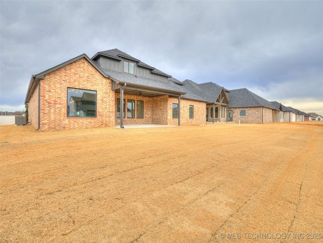 5704 E 126 Th St S, House other with 4 bedrooms, 4 bathrooms and null parking in Bixby OK | Image 51