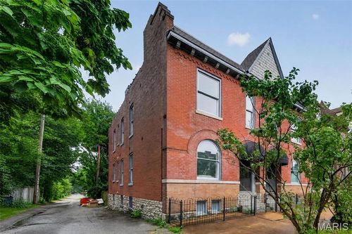 3248 California Ave, Saint Louis, MO, 63118-3024 | Card Image