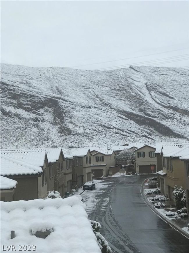 Mountain views on a snow day | Image 51
