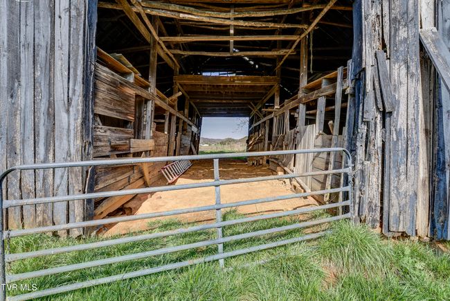 3570 Stanley Valley Rd, House other with 3 bedrooms, 2 bathrooms and null parking in Surgoinsville TN | Image 60
