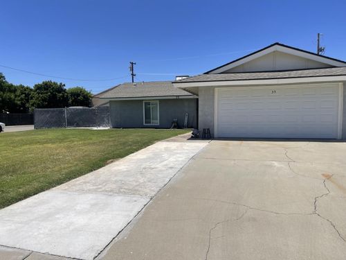 35 Linda Ln, Lemoore, CA, 93245-3431 | Card Image