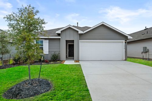 1050 Argonne Frst, Seguin, TX, 78155-3742 | Card Image