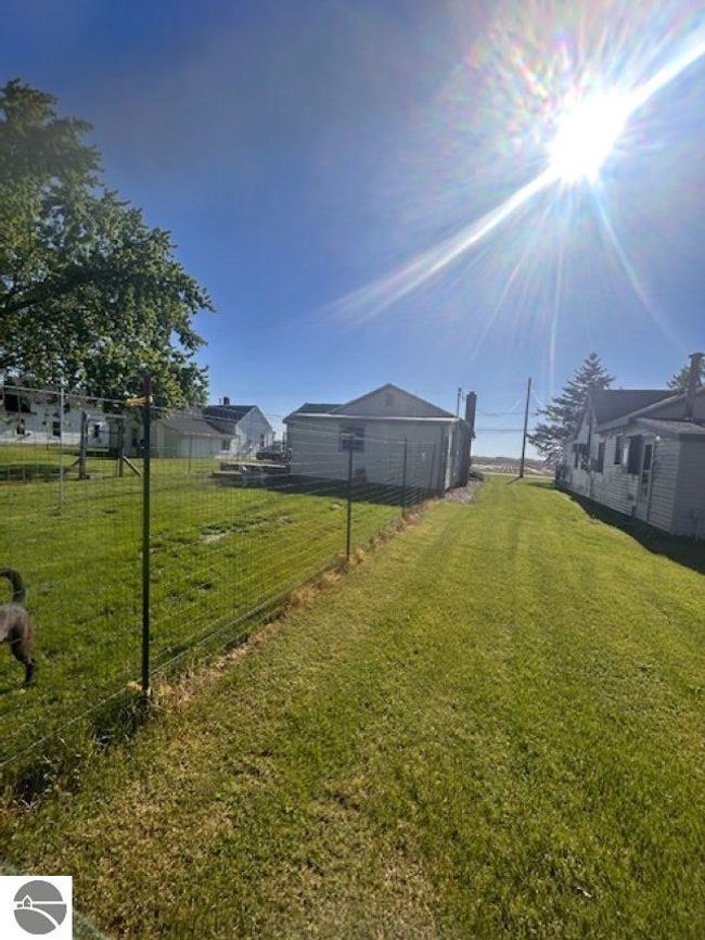 535 Midland St, House other with 2 bedrooms, 1 bathrooms and null parking in Merrill MI | Image 5