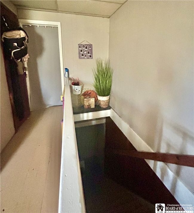 Upper entry hall | Image 20
