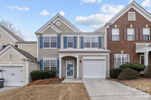 8216 Gossomer Bay Dr, Charlotte, NC, 28270-9555 | Card Image