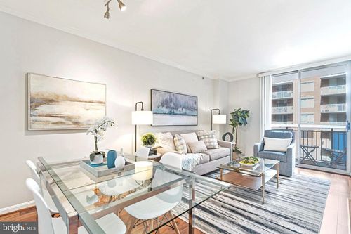 apt-405w-3835 9th St N, ARLINGTON, VA, 22203-5812 | Card Image