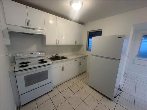 r-3404 Sw 14th St, Miami, FL, 33145-1018 | Card Image
